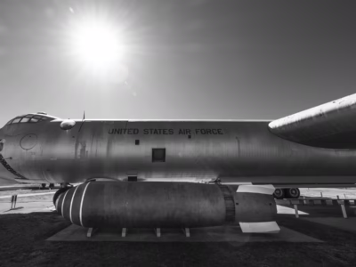 The Castle Air Museum in California also has a Mark-17 displayed next to their B-36 bomber. The bomb reportedly used a multiple parachute system to slow its descent to allow the bomber a chance to escape the blast. The bomb, with parachutes, took two minutes to descend from 36,000 feet (where it was released) to 8,000 feet, where it would detonate.