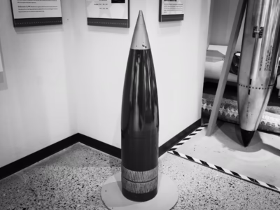 Although most sources label this shell (at the Nuclear Museum in Albuquerque) as a W9, it may instead be the W9's replacement, the W19, a smaller, lighter, and more aerodynamic projectile, with a longer range.